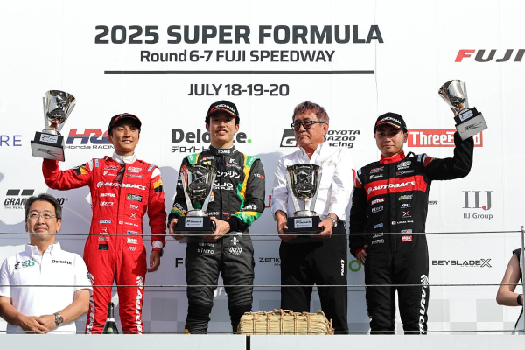 野尻が2位、岩佐が3位