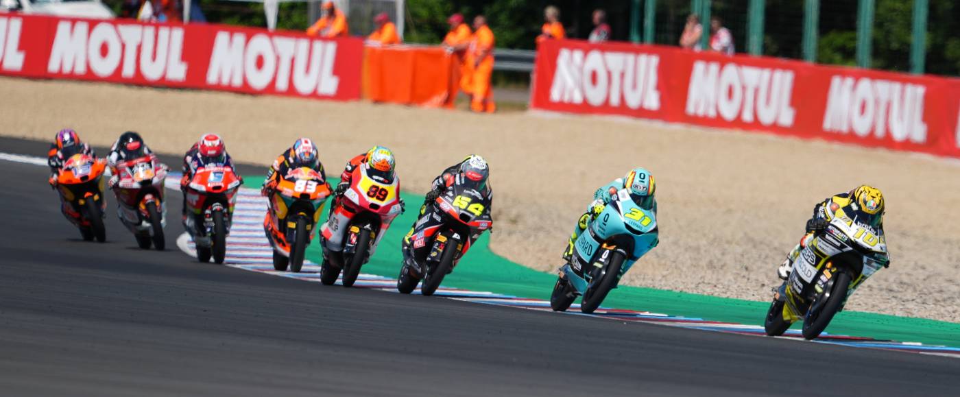 Leopard Racing riders finish inside top seven in Czechia