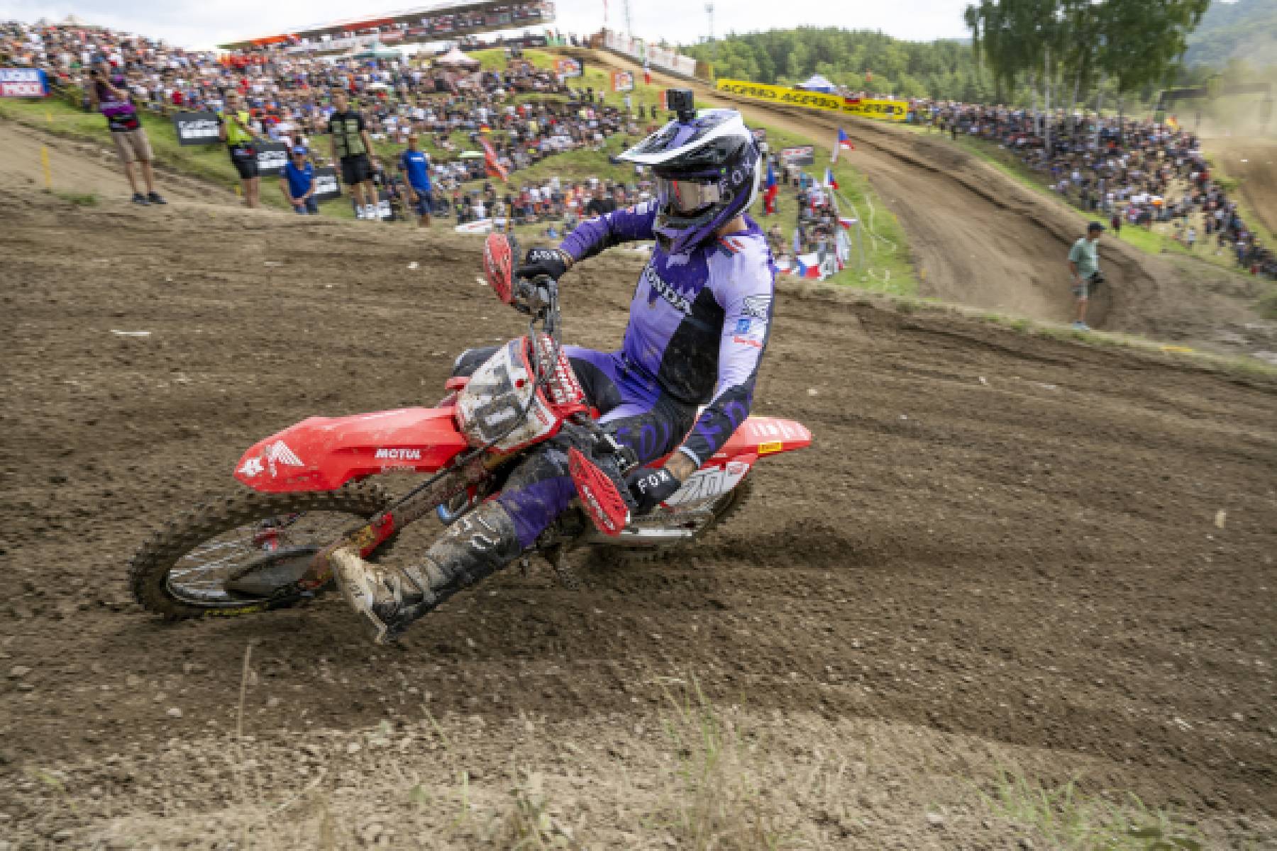 フェルナンデス、猛追も実らず。プロトタイプCRF450Rのデビューレースで惜しくも表彰台を逃す