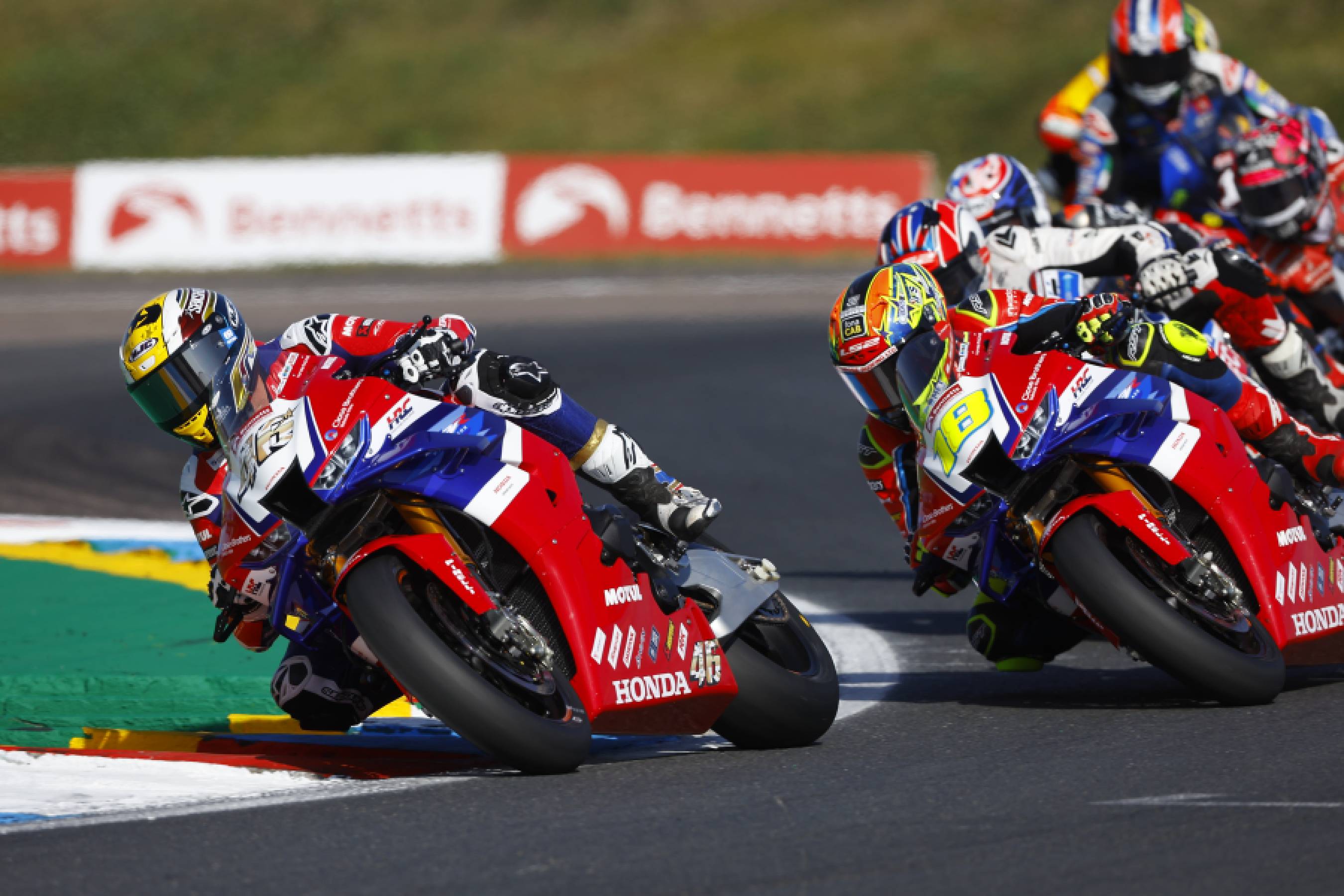 Honda Racing takes strong points from Thruxton