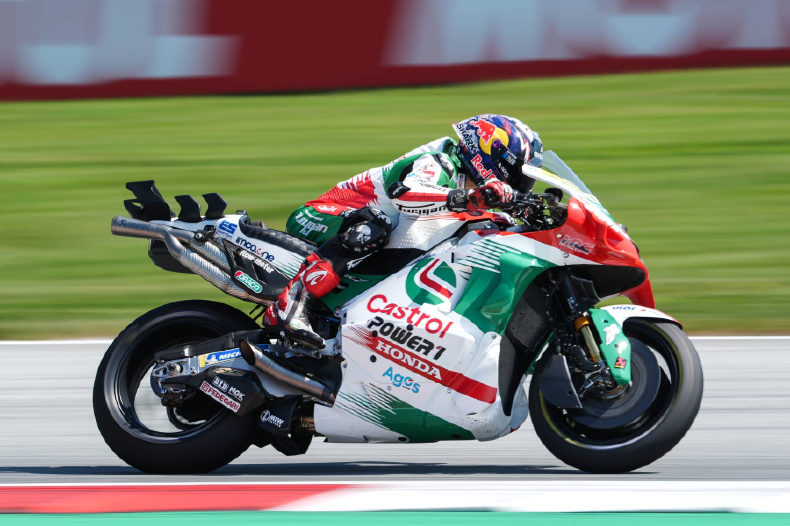 オーストリアGP走行開始、ザルコがQ2直接進出を決める