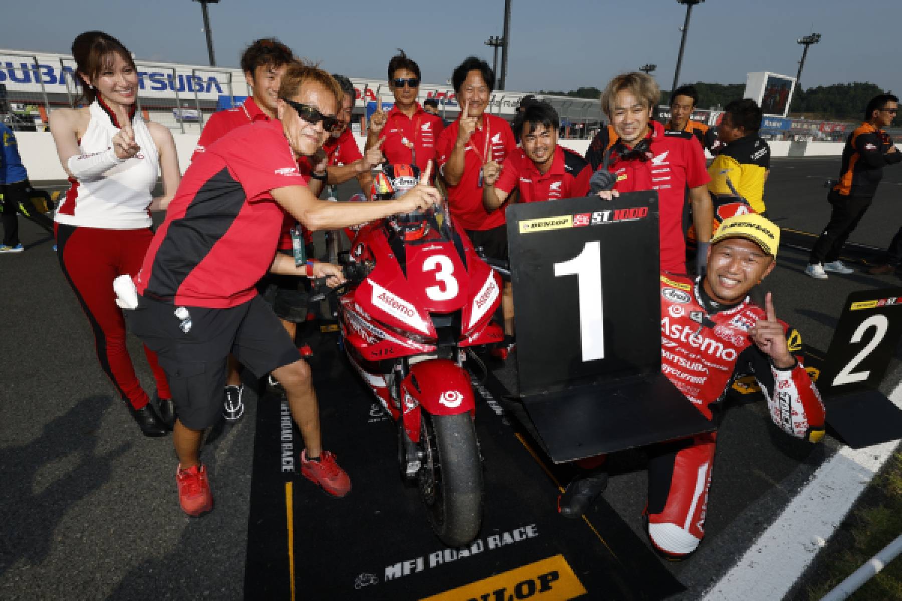 羽田が独走で優勝し、表彰台はHonda勢が独占