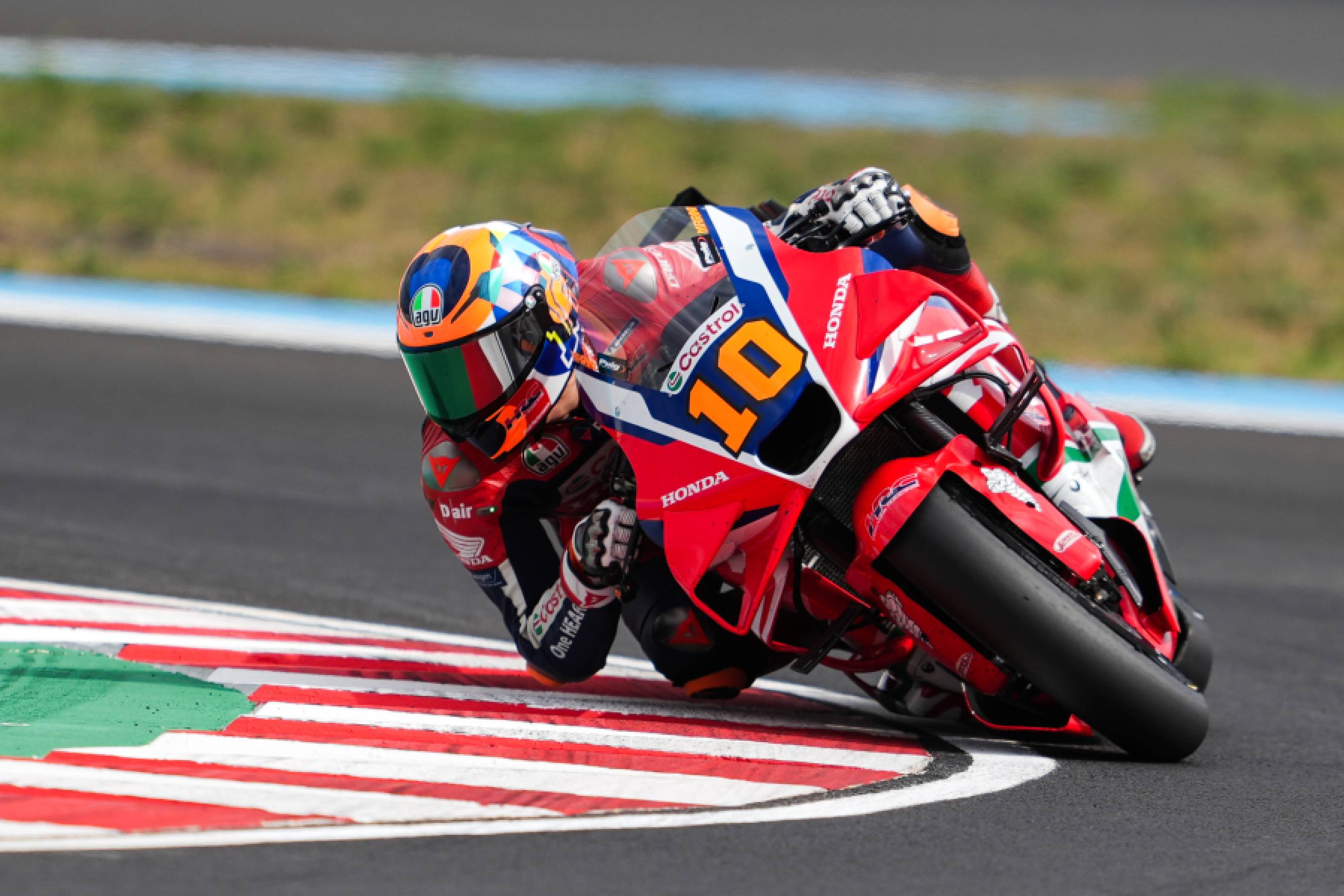 マリーニ、Honda HRC Castrolにとって今年最高の土曜日で表彰台を追う