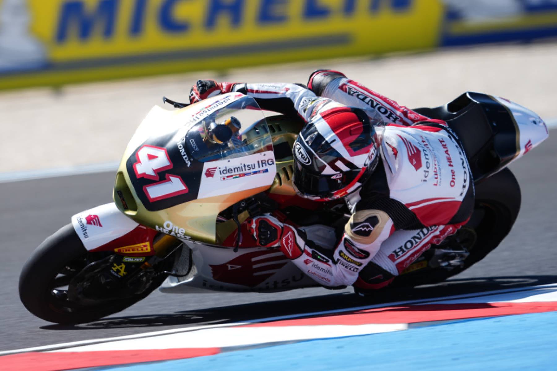 Dramatic end of the Hungarian GP: Kunii crashes on the first corner, while Nakarin finishes 21st