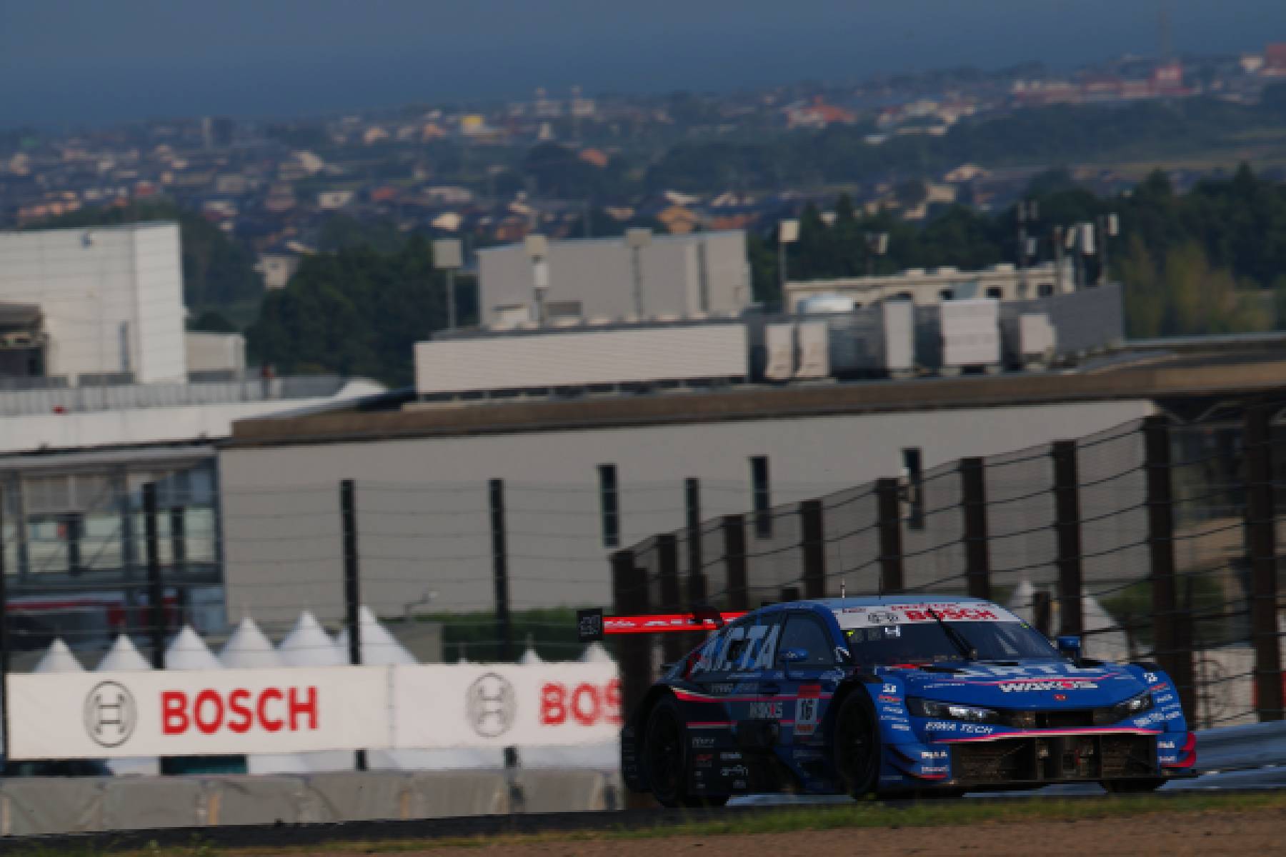 Three CIVIC TYPE R-GT cars scored points at scorching Suzuka