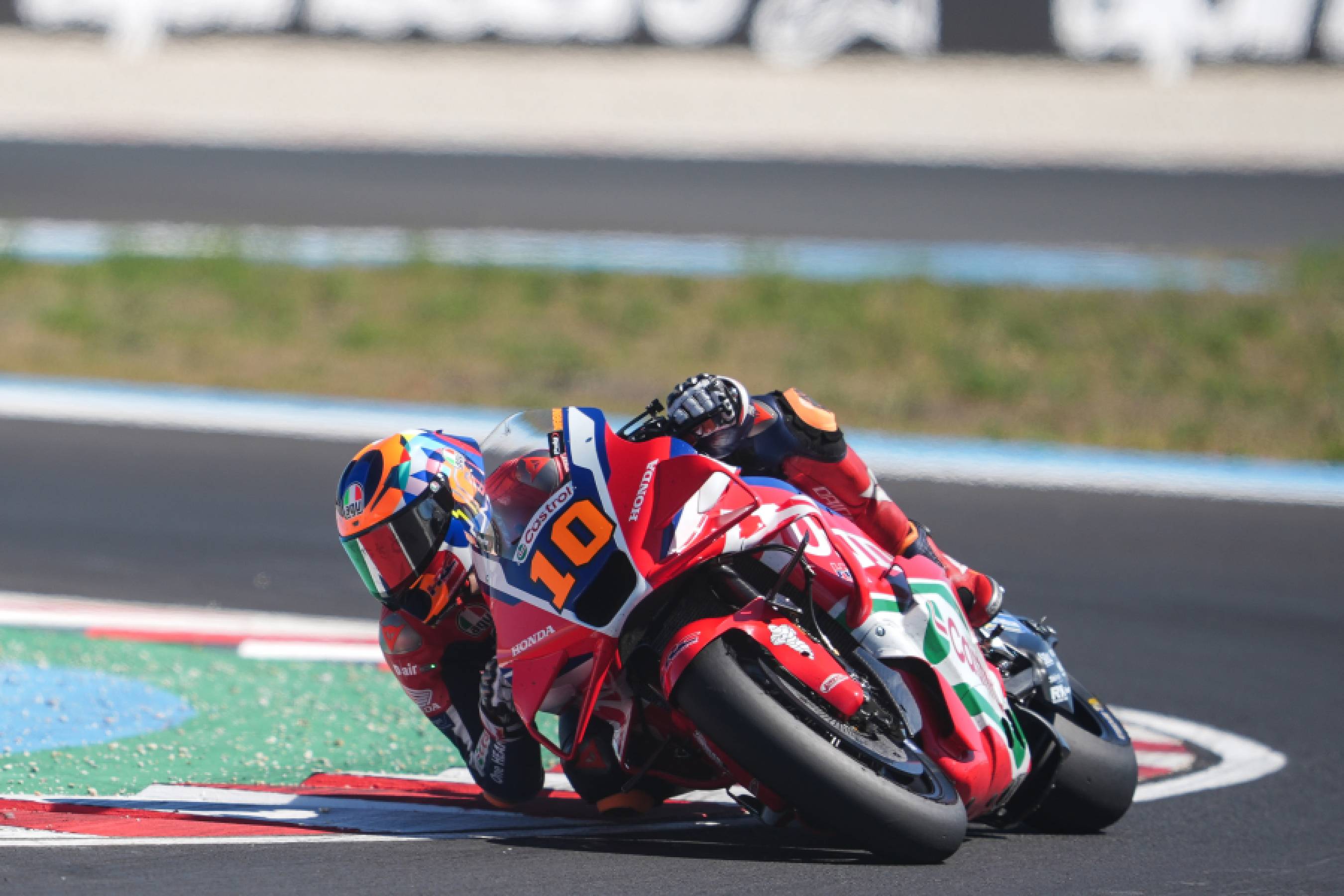 ルカ・マリーニ選手とRC213Vの走り