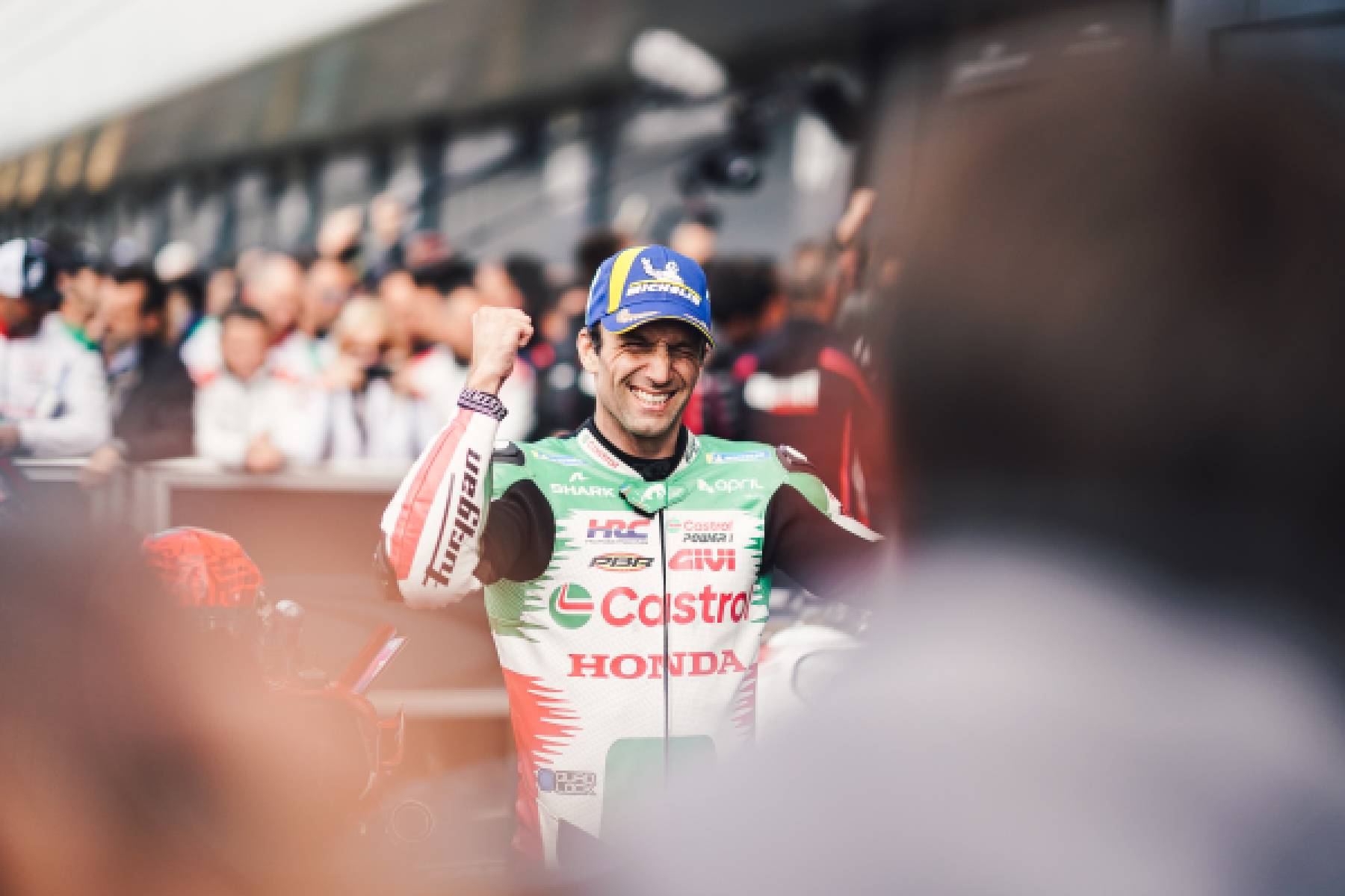 Johann Zarco to continue with CASTROL Honda LCR for 2026 and 2027