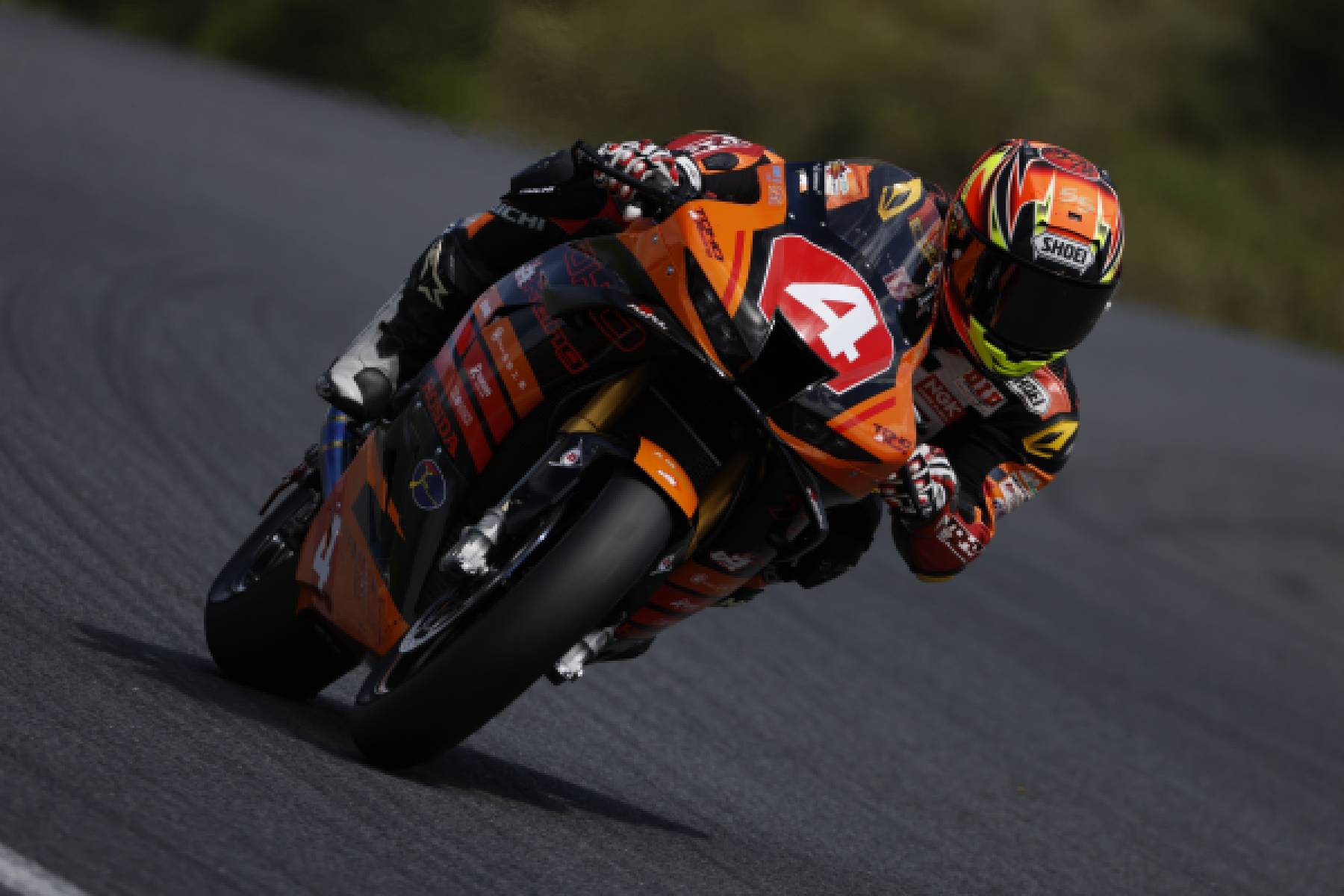 國峰がポールポジション、羽田と亀井がフロントローに並ぶ