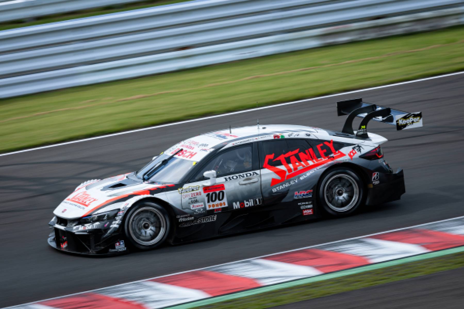 スパークCIVIC TYPE R-GT Astemo REAL RACING Astemo CIVIC TYPE R-GT takes third in Sugo | Honda.Racing