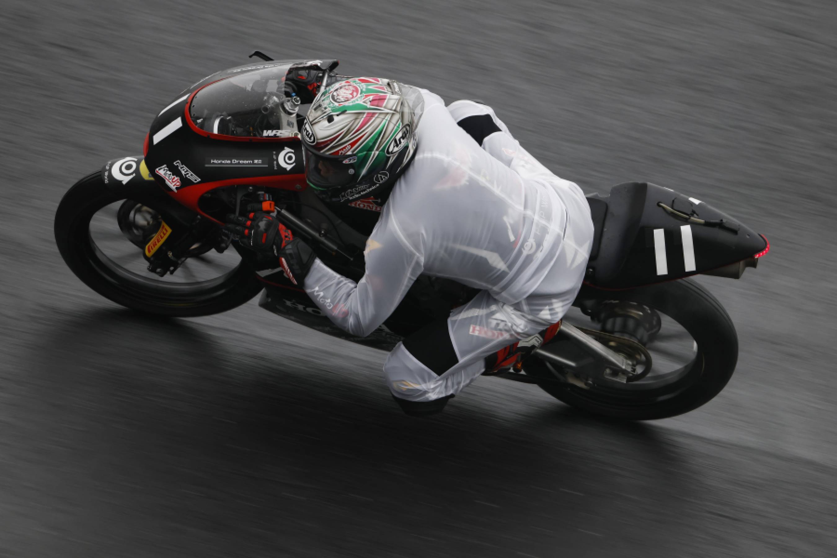 中谷が今季初のポールポジションを獲得