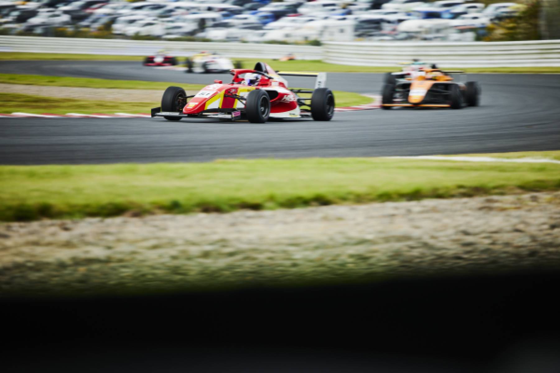 百瀬が6位でレースを終える