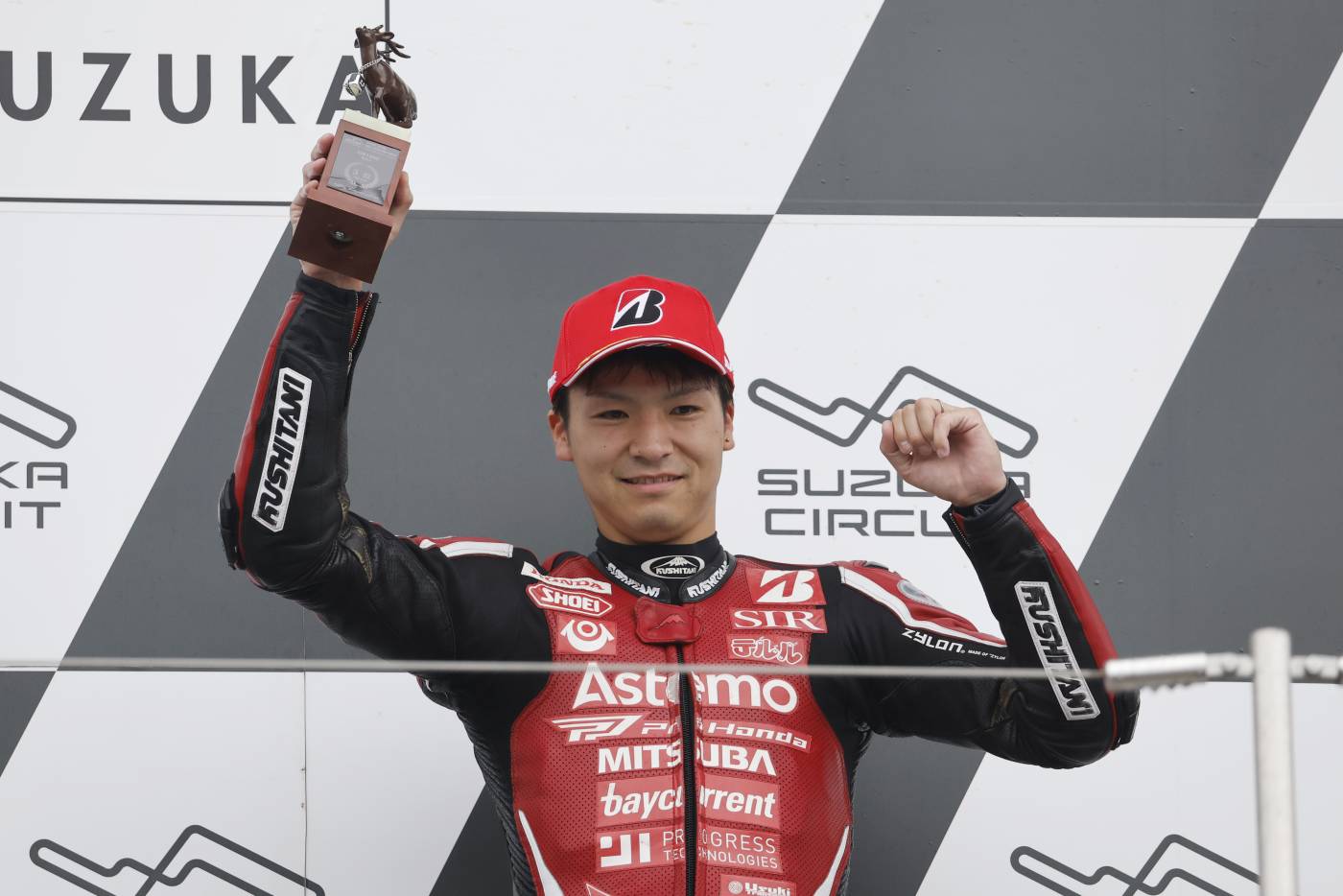 野左根が3位表彰台でシーズンを終える