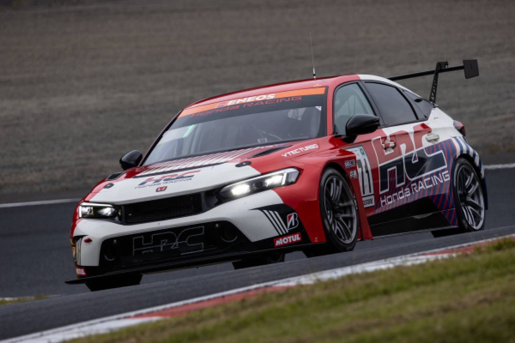 CIVIC TYPE R HRC Concept completes most laps in class with a new rear wing