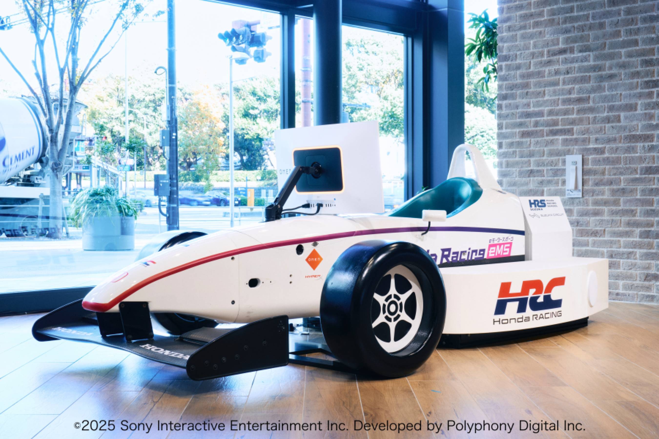 HRC Launches Original Simulator "Honda eMS SIM-01"
