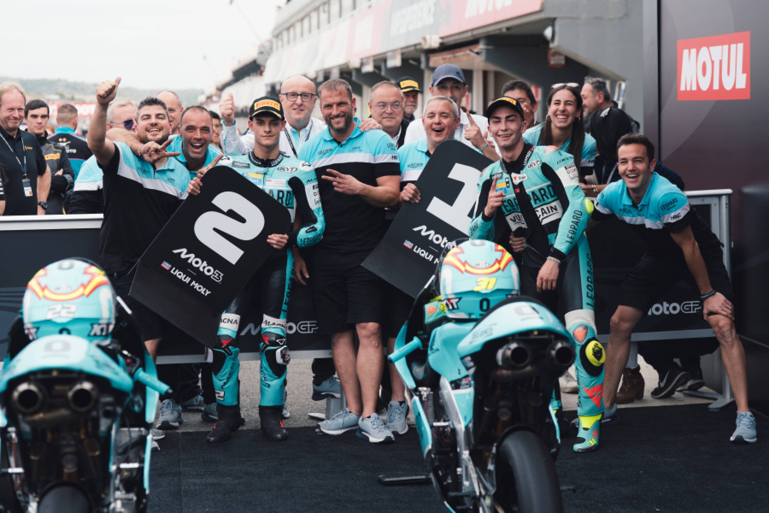Leopard Racing、バレンシアのMoto3予選でワン・ツーを独占