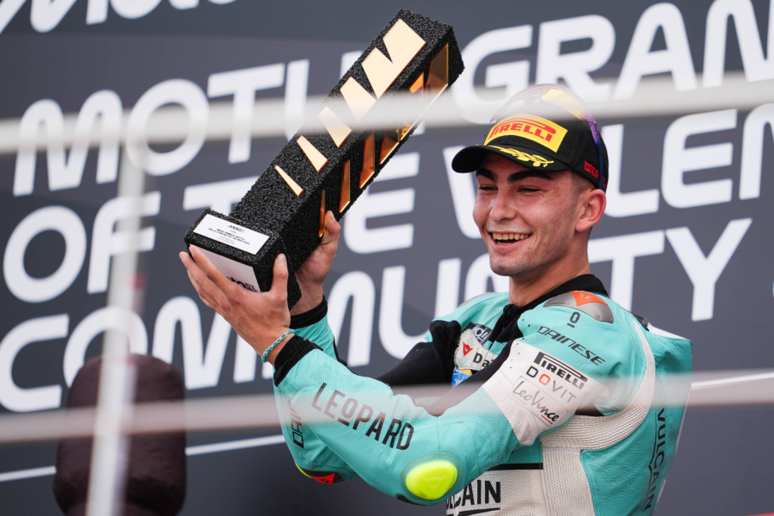 Flawless Fernandez claims maiden Moto3 victory at Valencia