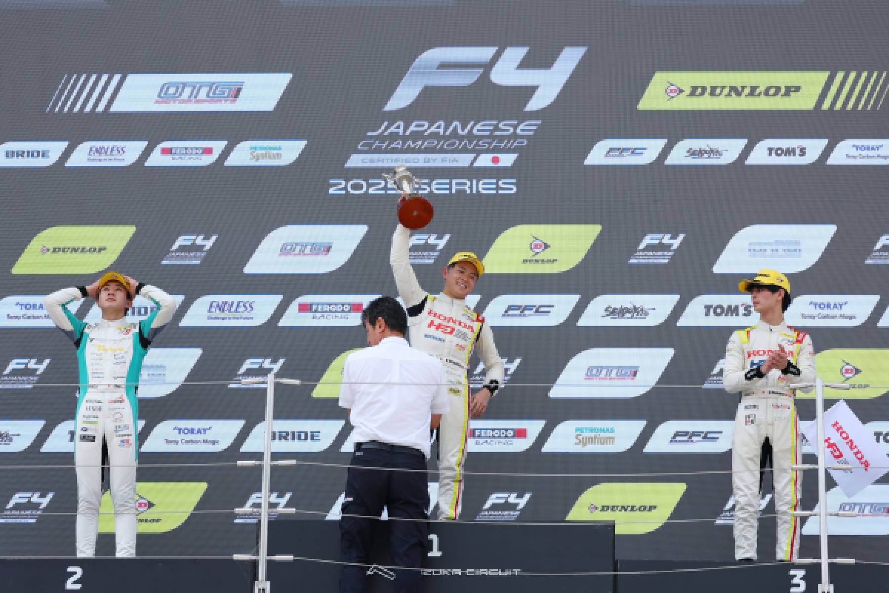 Shimbara takes first win of season; Momose on podium for the first time