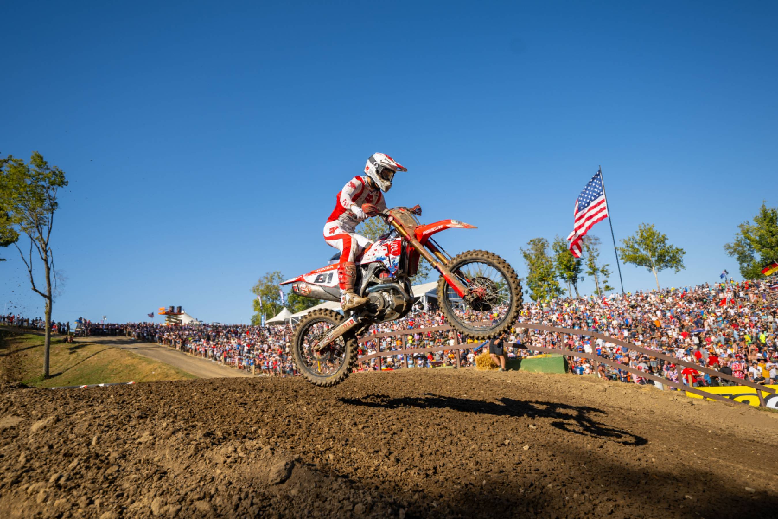 Shimoda competes in the 450 class at MXoN for Team Japan