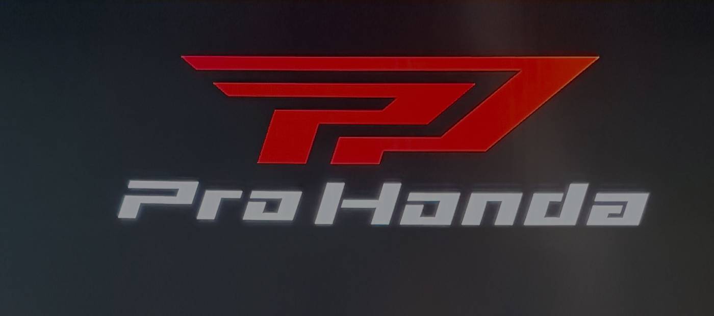 「Honda LCR」とのスポンサー契約に合意し、「Pro Honda LCR」でMotoGPにフル参戦