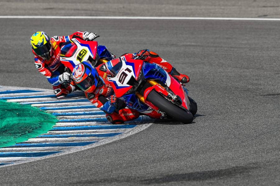 Team Hrcがドライコンディションでのテスト走行を行う Honda Racing