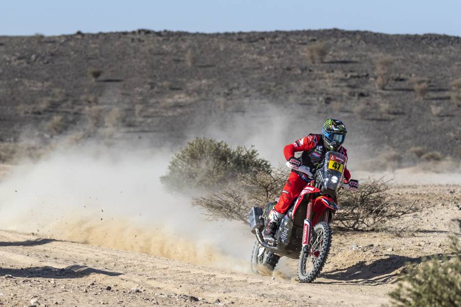 Runner-up spot for Kevin Benavides in the first stage of the Dakar Rally