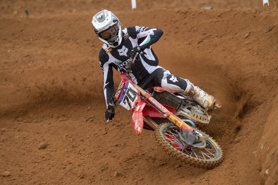 Fernandez victorious in Portuguese Qualification