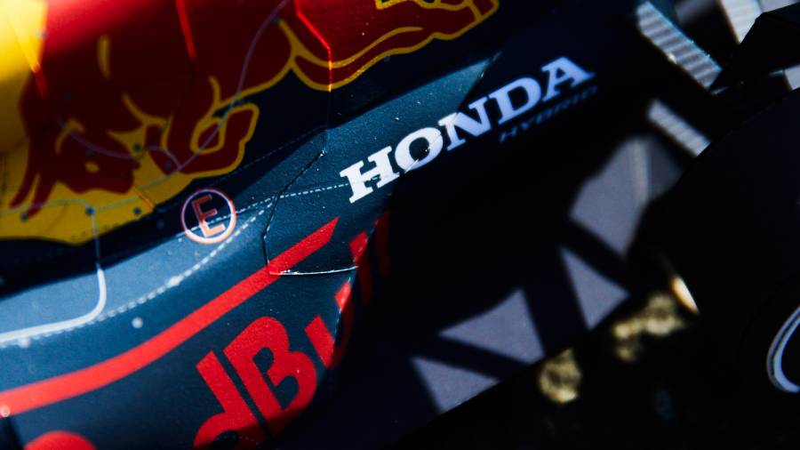 Red Bull Racing Honda 「RB16B」ペーパークラフト